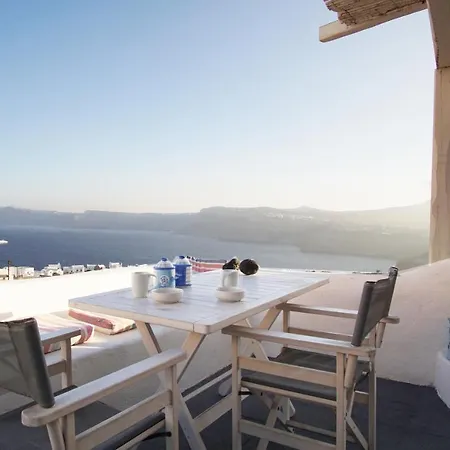 Joy House * Akrotiri (Santorini)