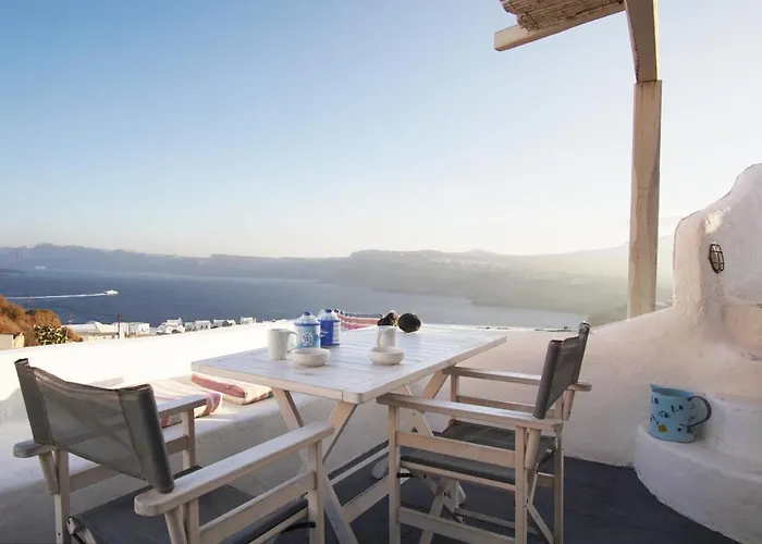 Joy House * Akrotírion